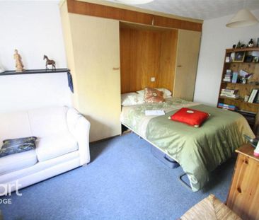 1 bedroom semi-detached house to rent - Photo 5
