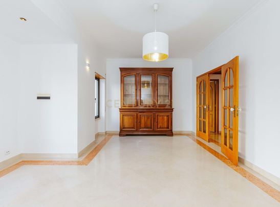 Almada, Setúbal Municipality - Photo 1