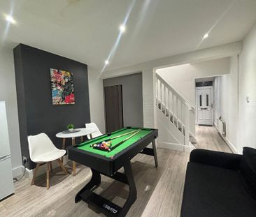 3 bedroom terraced house to rent - Photo 2
