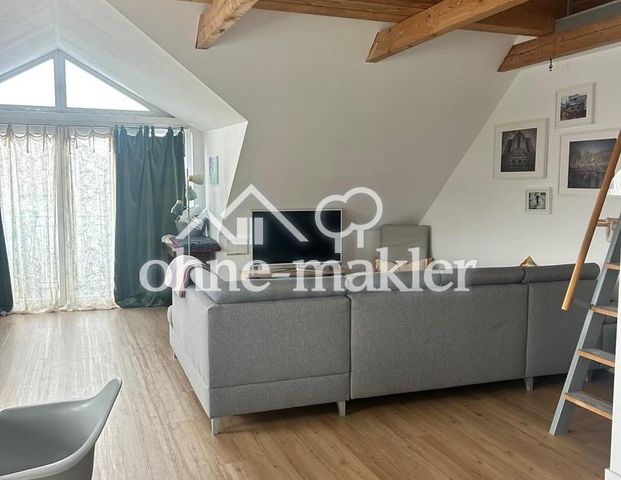 helle Dachgeschosswohnung in ruhiger Lage - Foto 1