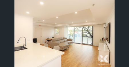 Step into a Furnished Renovated Apartment in the Heart of South Melbourne's Finest Gem! - Photo 2