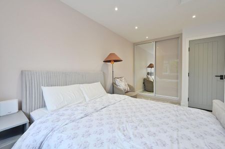 4 bedroom detached house to rent - Photo 3