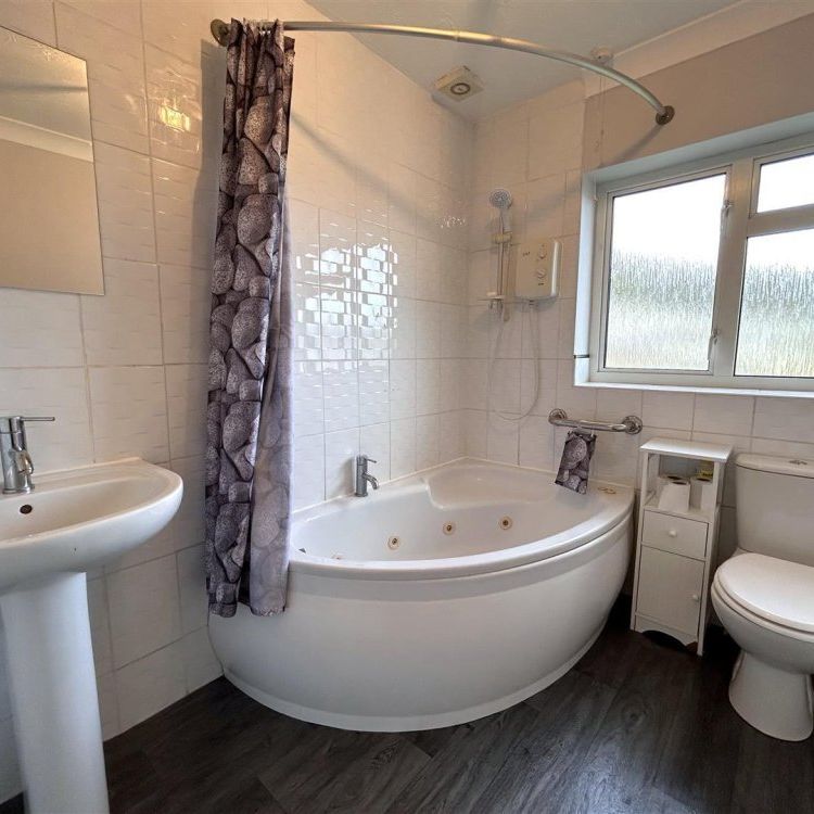 Peasland Road, Torquay - Photo 1