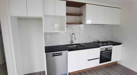 3 bedrooms with 2 bathrooms - Photo 4