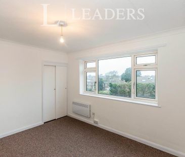 3 bedroom flat to rent - Photo 5