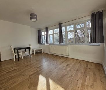 Harling Court, Burns Road, London, SW11, Property for rent - Photo 3