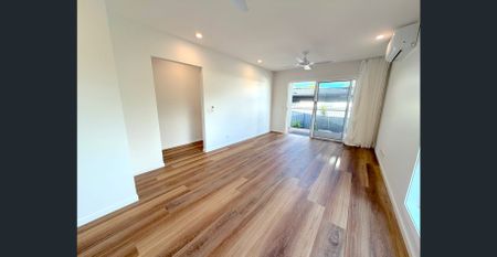 Brand New Luxury 2-Bedroom Granny Flat in Prestigious Hollywell - Photo 3