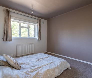 2 bedroom semi-detached house to rent - Photo 4