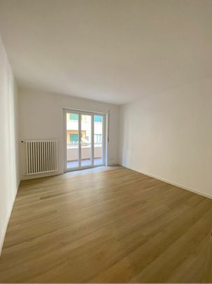 3 locali in zona strategica - Photo 1