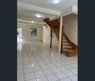 HUGE COLONIAL HOME AVAILABLE NOW - Photo 2