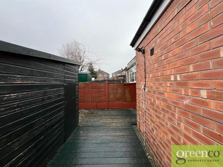 Ansdell Drive, Droylsden, Tameside, M43 - Photo 3