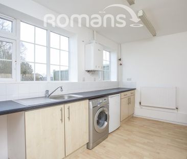 2 bedroom semi-detached house to rent - Photo 4