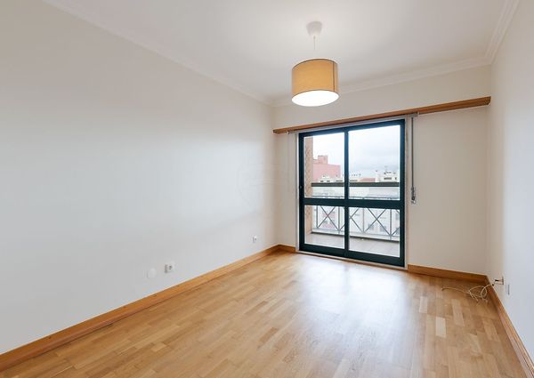 Apartamento T4 em Lisboa