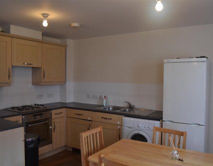 Two bedroom ground floor apartment - Siloam Place - Photo 5
