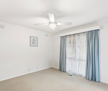 WELL-MAINTAINED FAMILY HOME - Photo 6