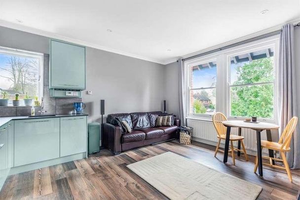 St Annes Court, Dukes Ride, Crowthorne, RG45 - Photo 1