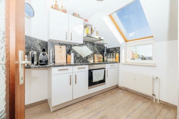 AB 01.02.2026 VERFÜGBAR I DG-WOHNUNG I 8010 GRAZ I AUGARTEN-NÄHE I BADEWANNE I SEHR HELL I TOLLE KÜCHE I BIM VOR DER HAUSTÜRE I PROJEKT WOHNEN - Foto 1