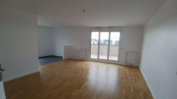 location Appartement T5 DE 91.2m² À ASNIERES - Photo 1