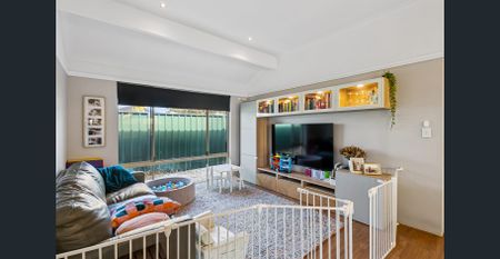 4x2x2 FAMILY HOME REPRESENTS GREAT VALUED - Photo 2