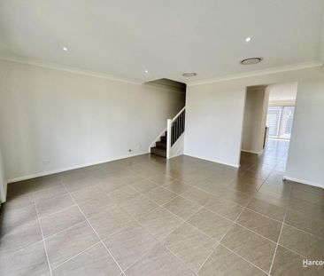 Modern Three-Bedroom Home in Middleton Grange... - Photo 3