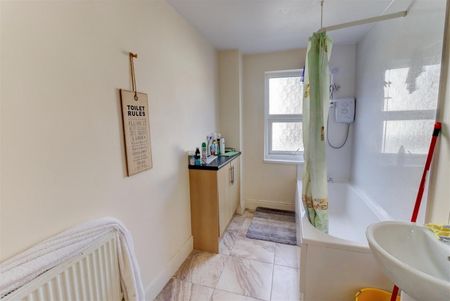 2 BED Terraced House To rent - Photo 3