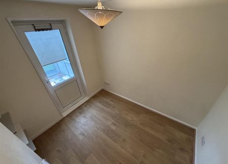 2 bedroom bungalow to rent - Photo 4