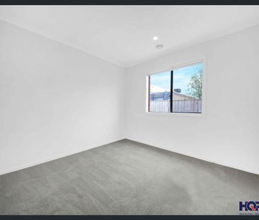 Modern Family Home in Wyndham Vale - Photo 4