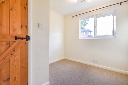 2 bedroom semi detached house to rent, - Photo 4