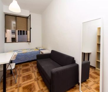 Twin Beds in 9 gorgeous rooms for rent - Callao, Central Madrid - Photo 4