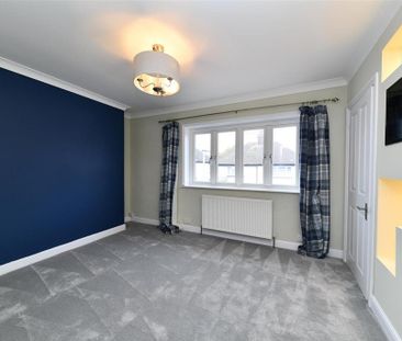3 bedroom semi-detached house to rent - Photo 3