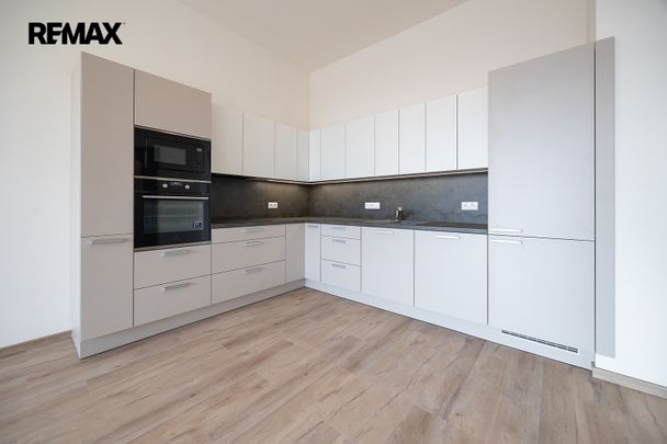 Pronájem bytu 2+kk 57 m² - Photo 1