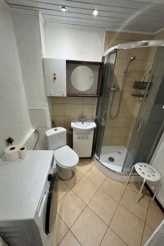 Kawalerka w Podjuchach na wynajem - Photo 4