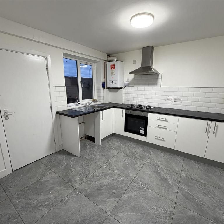 2 bedroom house to rent - Photo 1