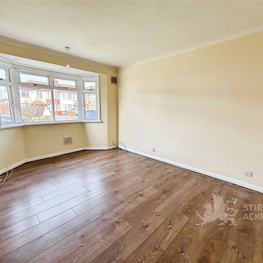 Hatton Road, Feltham, TW14 9QT - Photo 1