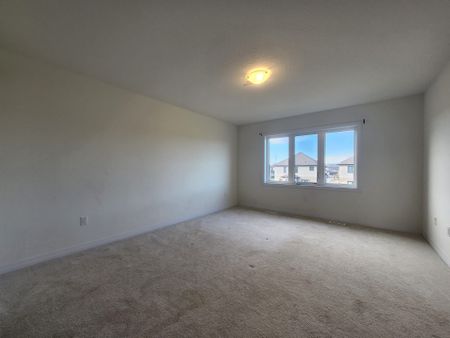 For Lease - 65 Velvet Way, Thorold, Ontario - Photo 3