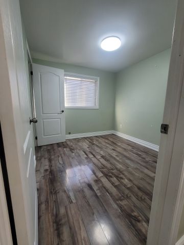 For Lease - 10 Pickard Lane, Brampton, Ontario - Photo 2