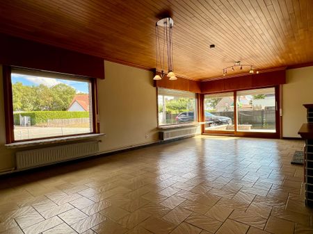 Open bebouwing met 3 slaapkamers en garage - Photo 2