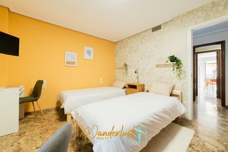 Carrer de Sant Vicent Màrtir, Valencia, Valencian Community 46002 - Photo 3