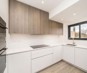 3 bedroom flat to rent - Photo 6