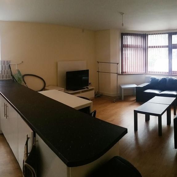 5 bedroom apartment to rent - Photo 1