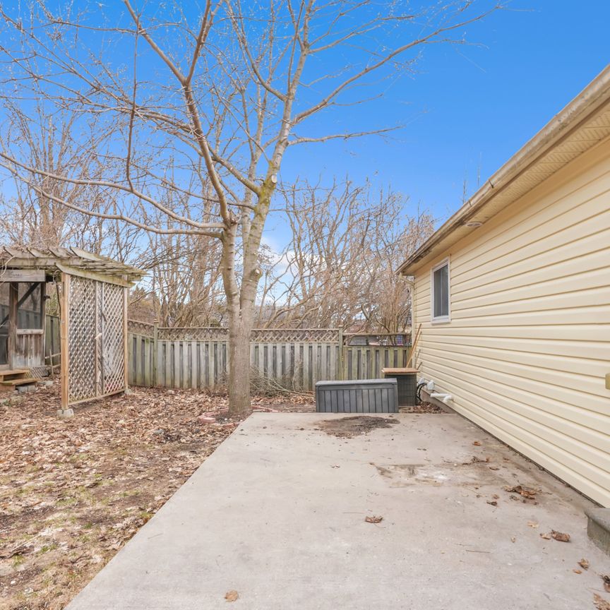 For Lease - 192 Edgehill (Upper) Drive, Barrie, Ontario - Photo 1