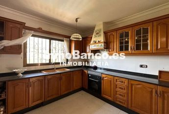 Luxury Villa for rent in Chiva, Spain