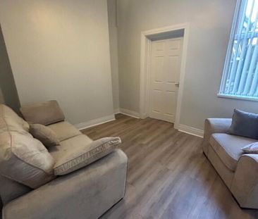 89 Fitzroy Avenue, Belfast, BT7 1HU - Photo 5