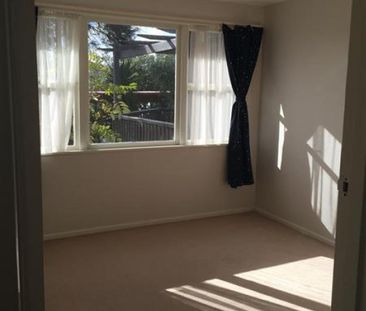 11 Arrow Road, Forrest Hill - Photo 3