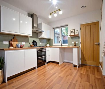 3 bedroom end of terrace house to rent - Photo 4