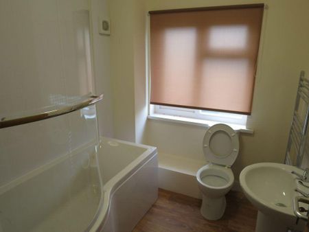 1 bedroom in a house share to rent - Photo 5