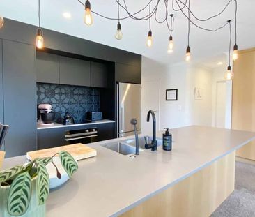 LINCOLN - 3 BEDROOMS, 2 BATHROOMS, HEATPUMP, SINGLE GARAGE - Photo 5