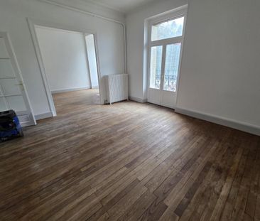 Location Appartement 5 pièces 101m² LE CREUSOT 71200 - Photo 1
