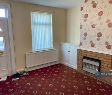 2 bedroom terraced house to rent - Photo 2