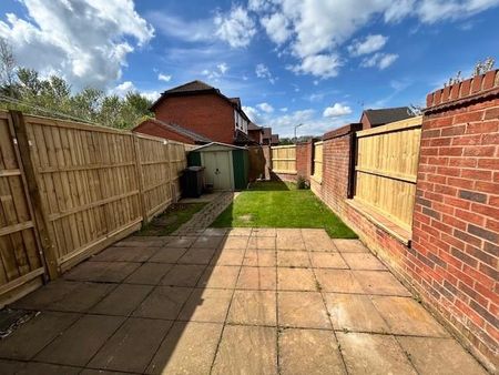 2 bedroom semi-detached house to rent - Photo 5